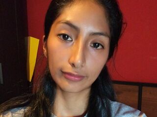 naked webcamgirl MayraBravo