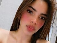 girl showing tits MeliCarson
