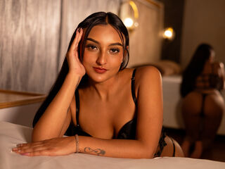 masturbating MelodyBetancourt