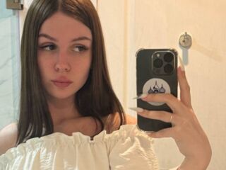 real live cam pic MiaRioti