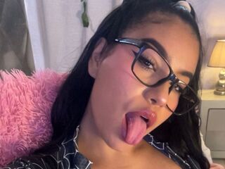 masturbating cam girl MihaCameron