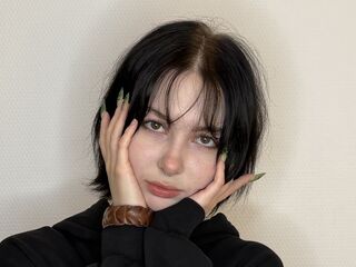beautiful webcamgirl MillieStorms