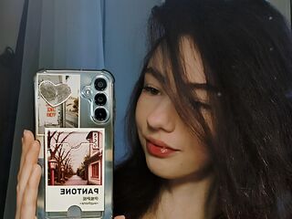 naughty cam girl masturbating with dildo MitziBreech