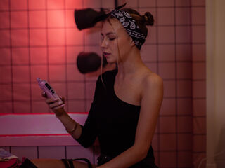 beautiful camgirl MolliMoll