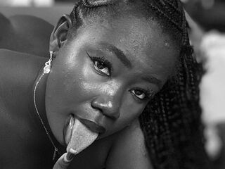 webcam live show MonaReign