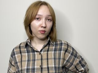 naked webcamgirl NidaSimerly