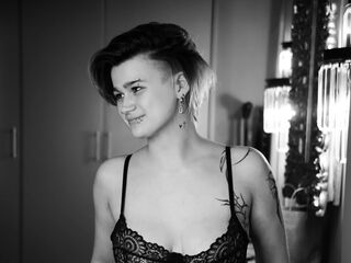 free webcam PeachBev