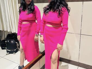 webcam girl chat SanyaGoyal