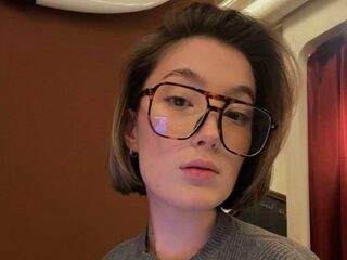 sexy camgirl picture SheilaSweezer