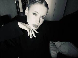 adult cam show SherieMcwayne