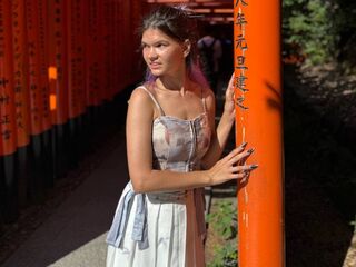 hot webcam photo ThuAllin