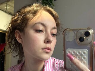 shower web cam ThuyThorstad