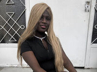 naughty camgirl masturbating with vibrator TirannyLex