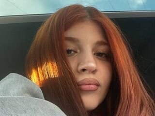 shaved pussy webcam VelmaraJoy