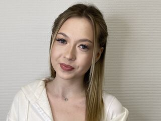 camwhore masturbating with vibrator ViolaKranze
