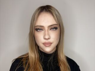 naked webcam girl VirgieJanosek