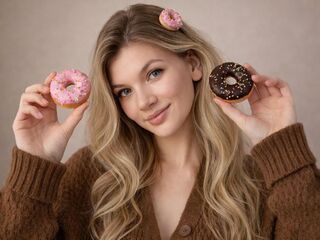 camwhore masturbating with dildo VivienHans