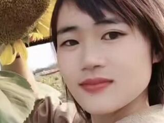 naughty cam girl masturbating XiaoqiongLen