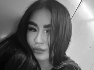 fingering girl cam YevetteStreeper